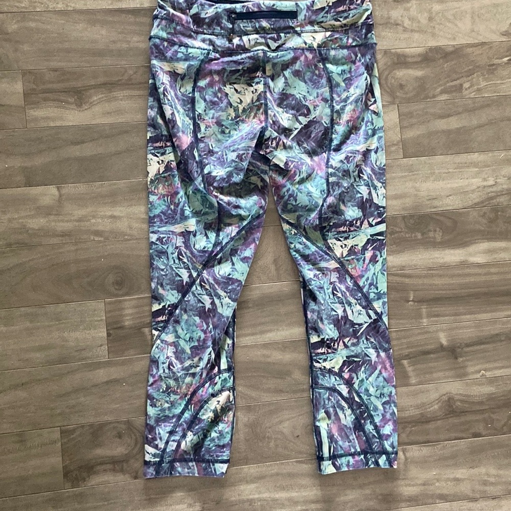Lululemon Run: Inspire Crop II  Full-On Luxtreme Iridescent Multi Legging - Picture 2 of 10